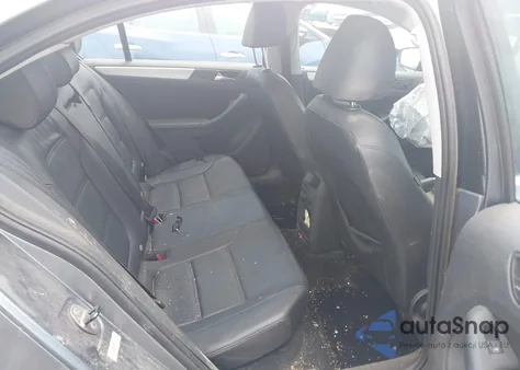 2011 Volkswagen Jetta 2.0L Tdi z USA, uszkodzony, nr VIN 3VWLL7AJ8BM126110